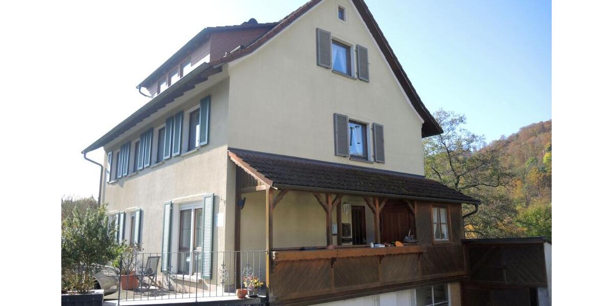 Einfamilienhaus Riedenberg - 8 Zimmer, 185 m&sup2;, 175.000&euro; | Angebot:25589668