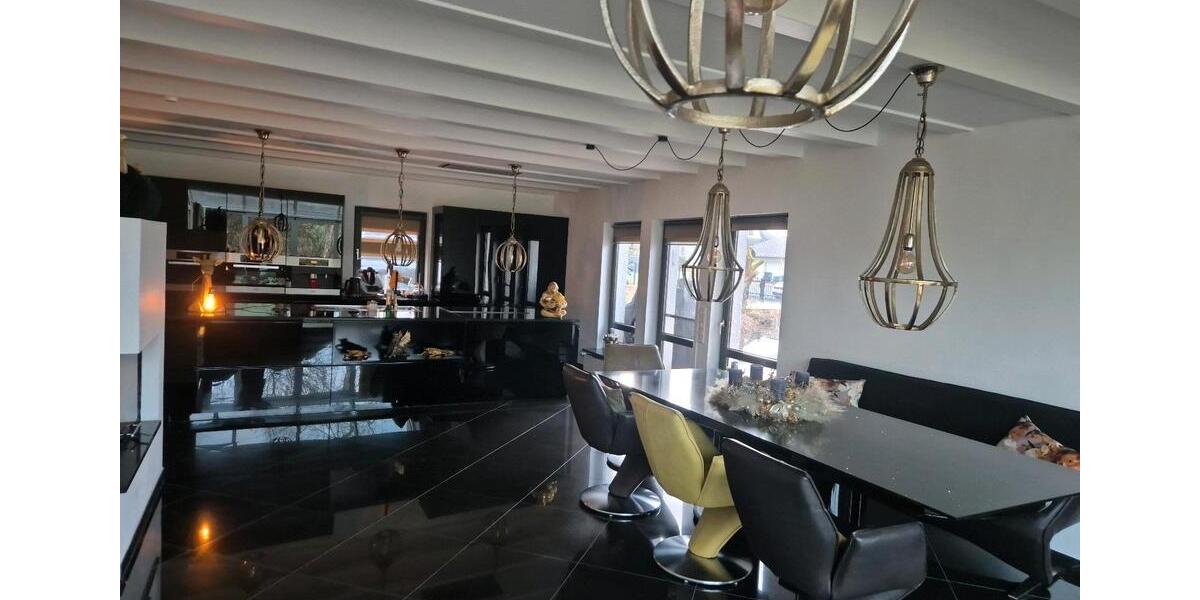 Villa Burghaun - 7 Zimmer, 380 m&sup2;, 899.000&euro; | Angebot:26227948