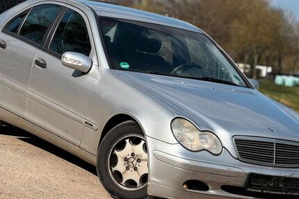 Mercedes-Benz C 220 389.890 km 990 &euro; Schlitz-Queck 36110