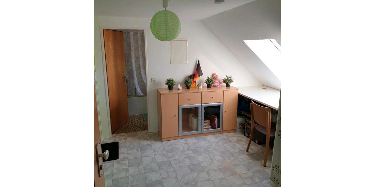 Dachgeschoßwohnung Poppenhausen (Wasserkuppe) - 1 Zimmer, 60 m&sup2;, 360&euro; | Angebot:26019517