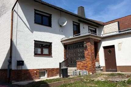 Haus Grebenhain - 6 Zimmer, 160 m&sup2;, 199.000&euro; | Angebot:26301742