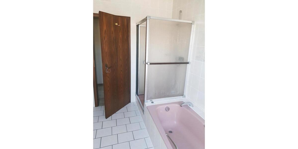 Dachgeschoßwohnung Künzell - 2 Zimmer, 98 m&sup2;, 900&euro; | Angebot:25403298