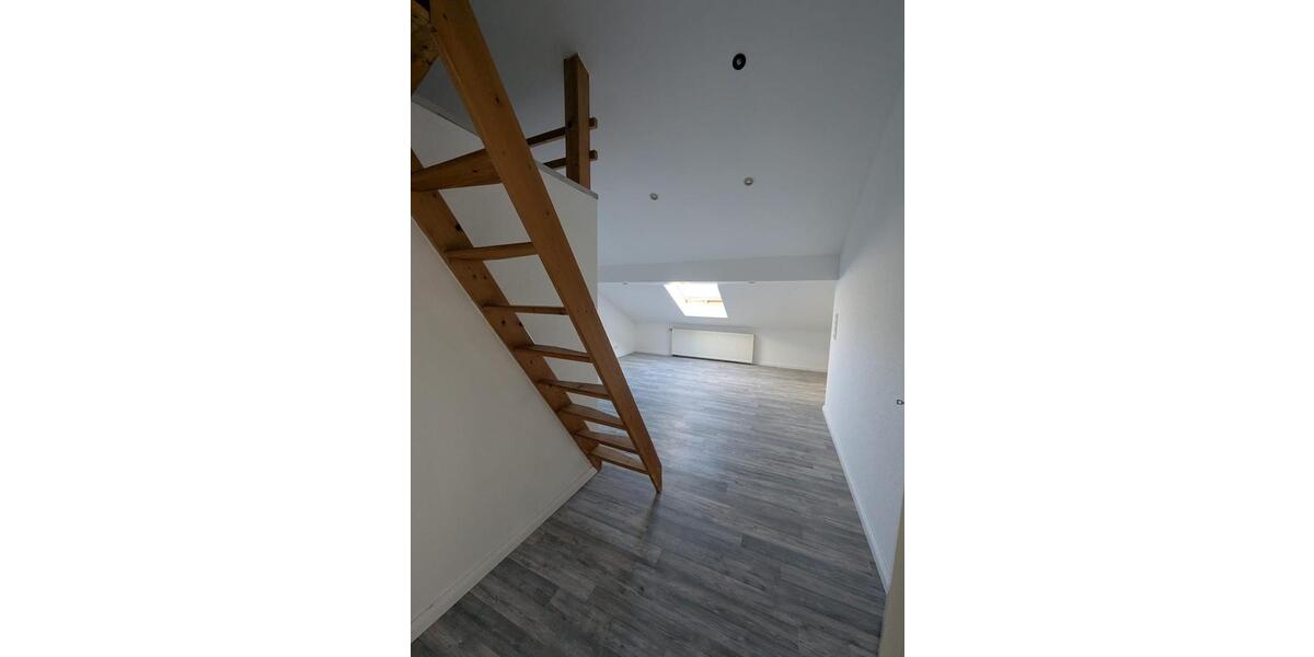 Dachgeschoßwohnung Grebenhain - 2.5 Zimmer, 80 m&sup2;, 550&euro; | Angebot:25894894